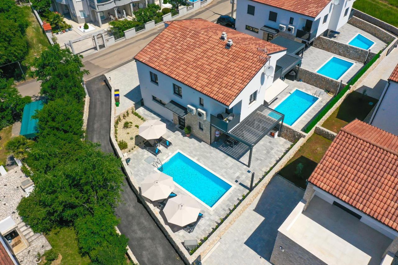 Villa Kaoru Brand New Villa With A Heated Swimming Pool Malinska Kültér fotó