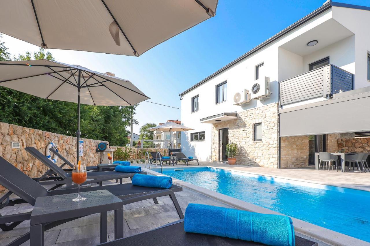 Villa Kaoru Brand New Villa With A Heated Swimming Pool Malinska Kültér fotó