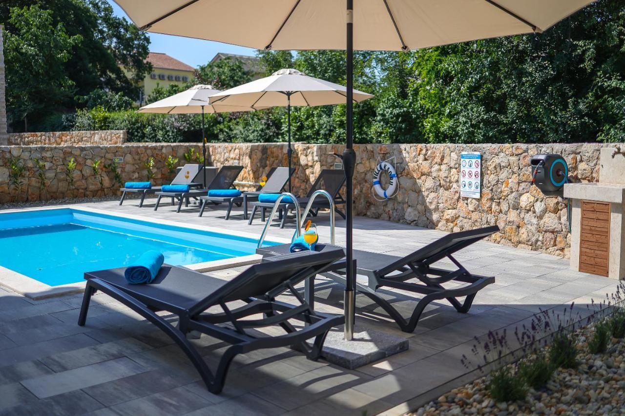 Villa Kaoru Brand New Villa With A Heated Swimming Pool Malinska Kültér fotó