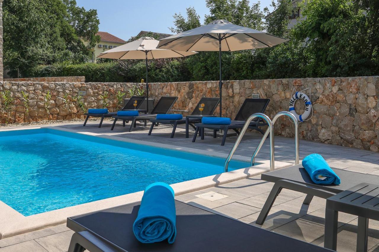 Villa Kaoru Brand New Villa With A Heated Swimming Pool Malinska Kültér fotó